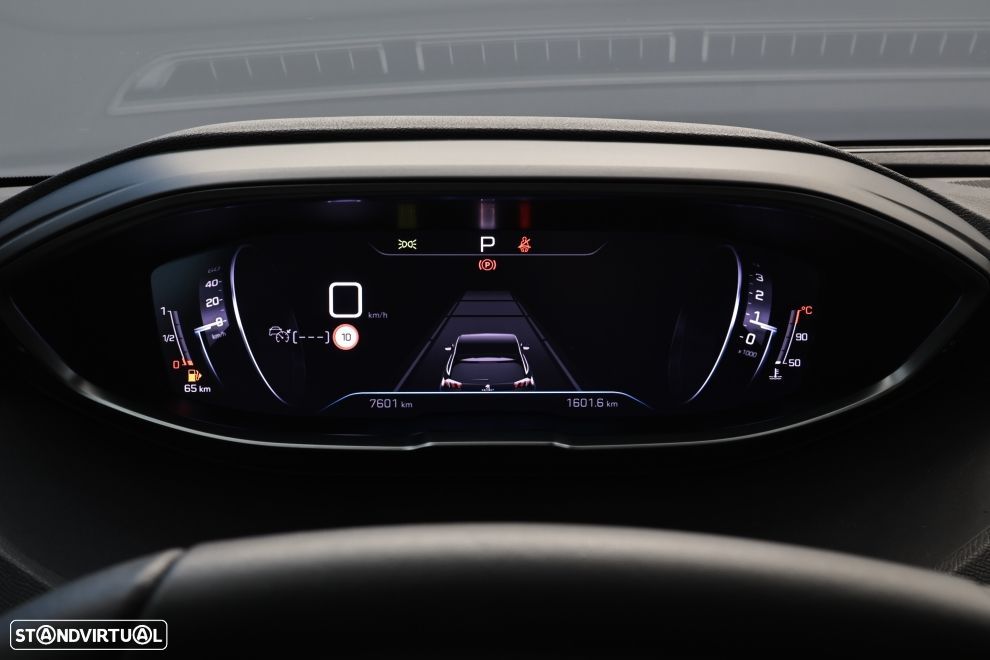 Peugeot 5008 1.2 PureTech Allure Pack EAT8 - 18