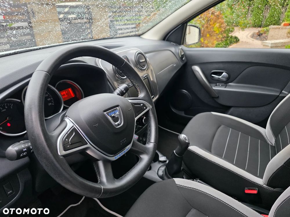 Dacia Sandero - 16