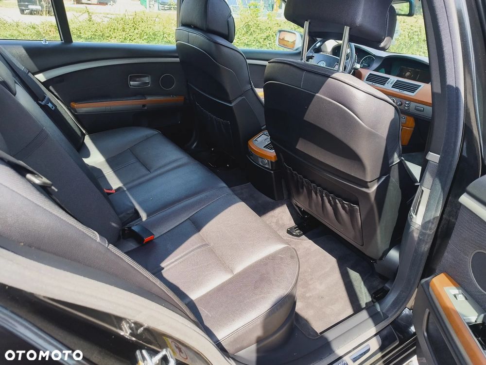 BMW Seria 7 740d - 17