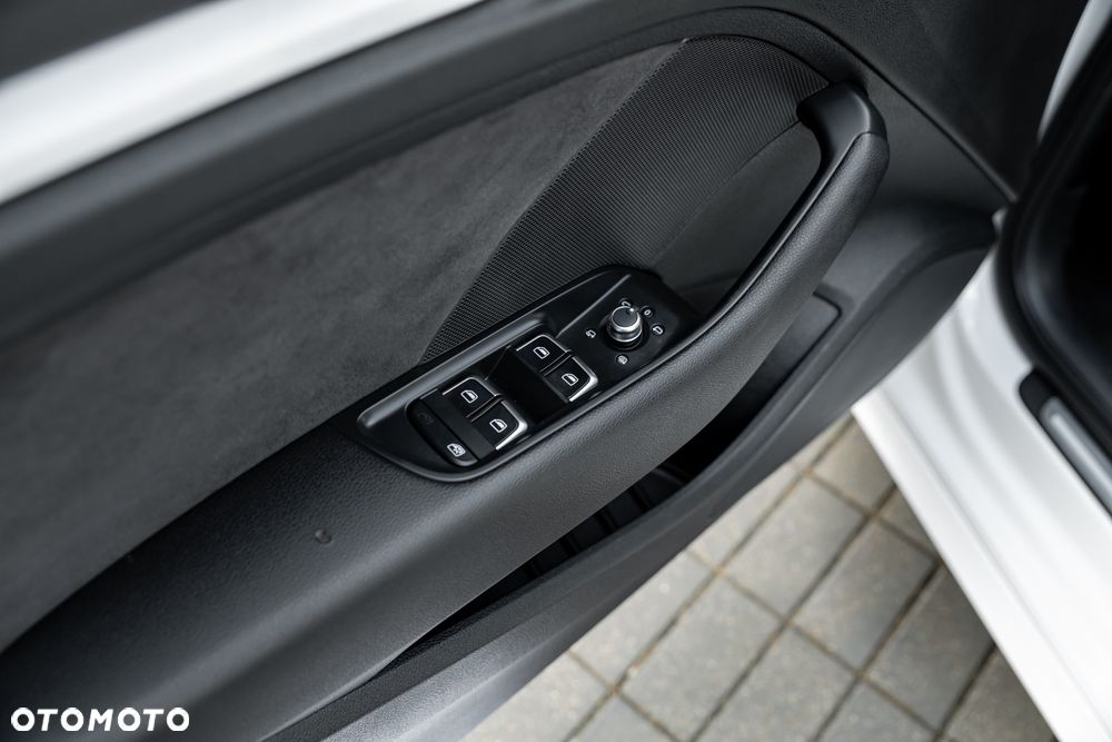 Audi S3 Sportback S tronic - 19
