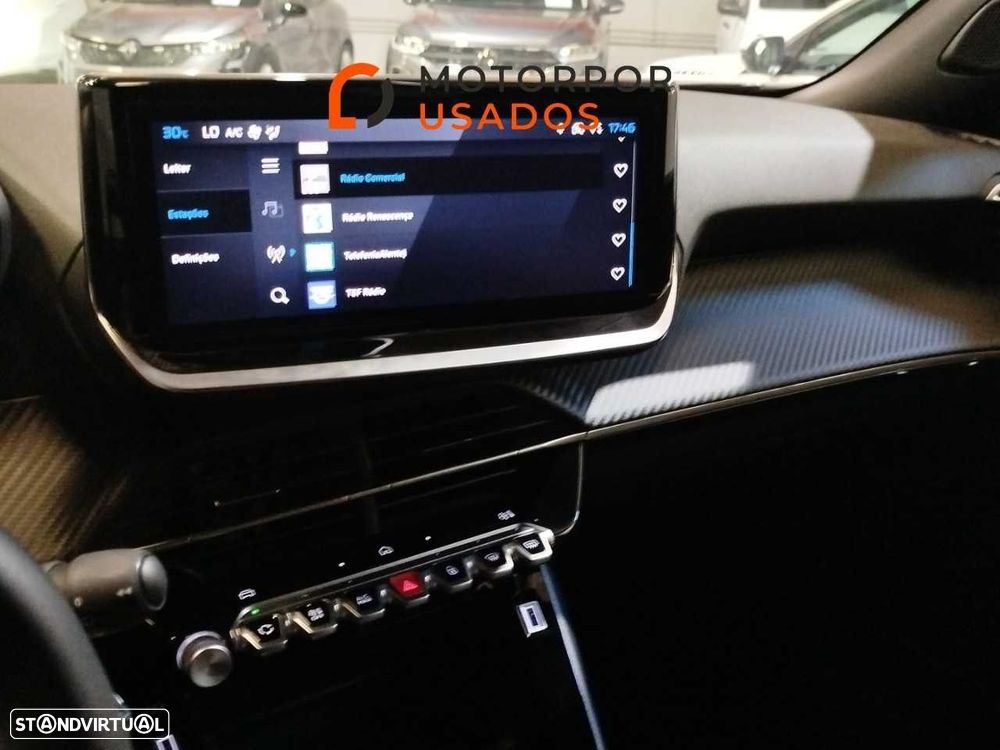 Peugeot 2008 1.2 Hybrid Allure e-DCS6 — fotografia 18