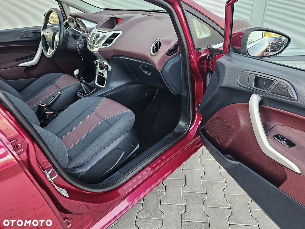 Ford Fiesta 1.25 Titanium - 34