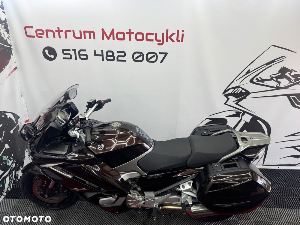 Yamaha FJR - 8