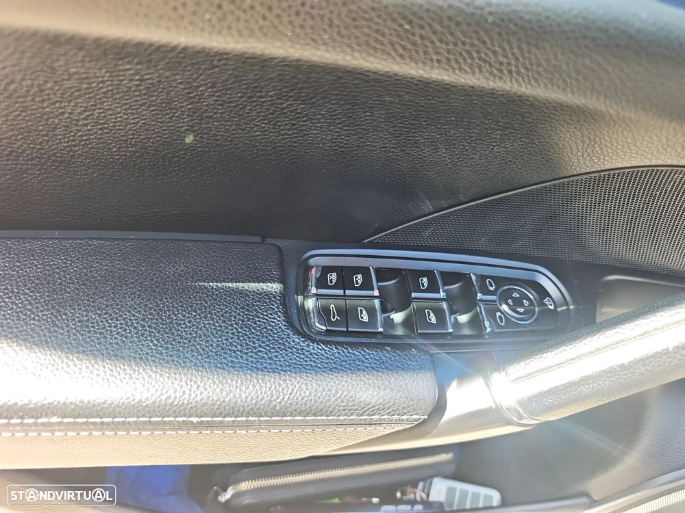 Porsche Cayenne Platinum Edition - 10