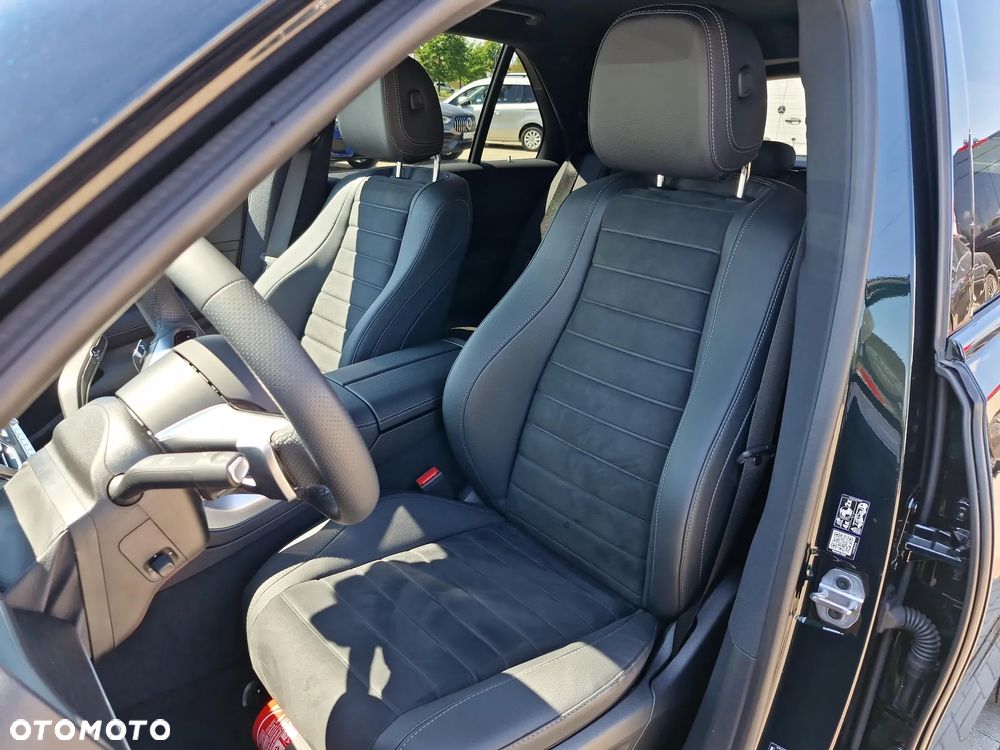 Mercedes-Benz GLE ver-350-de-phev-4--matic-amg-line - 19