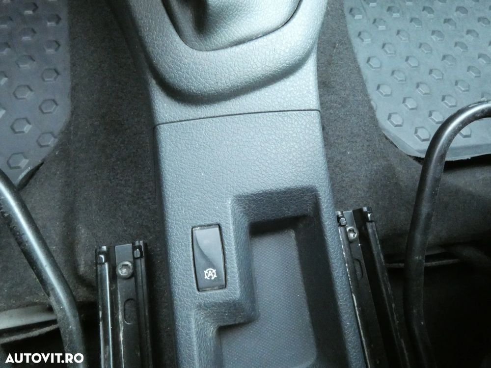 Dacia Logan 0.9 TCe Prestige - 19