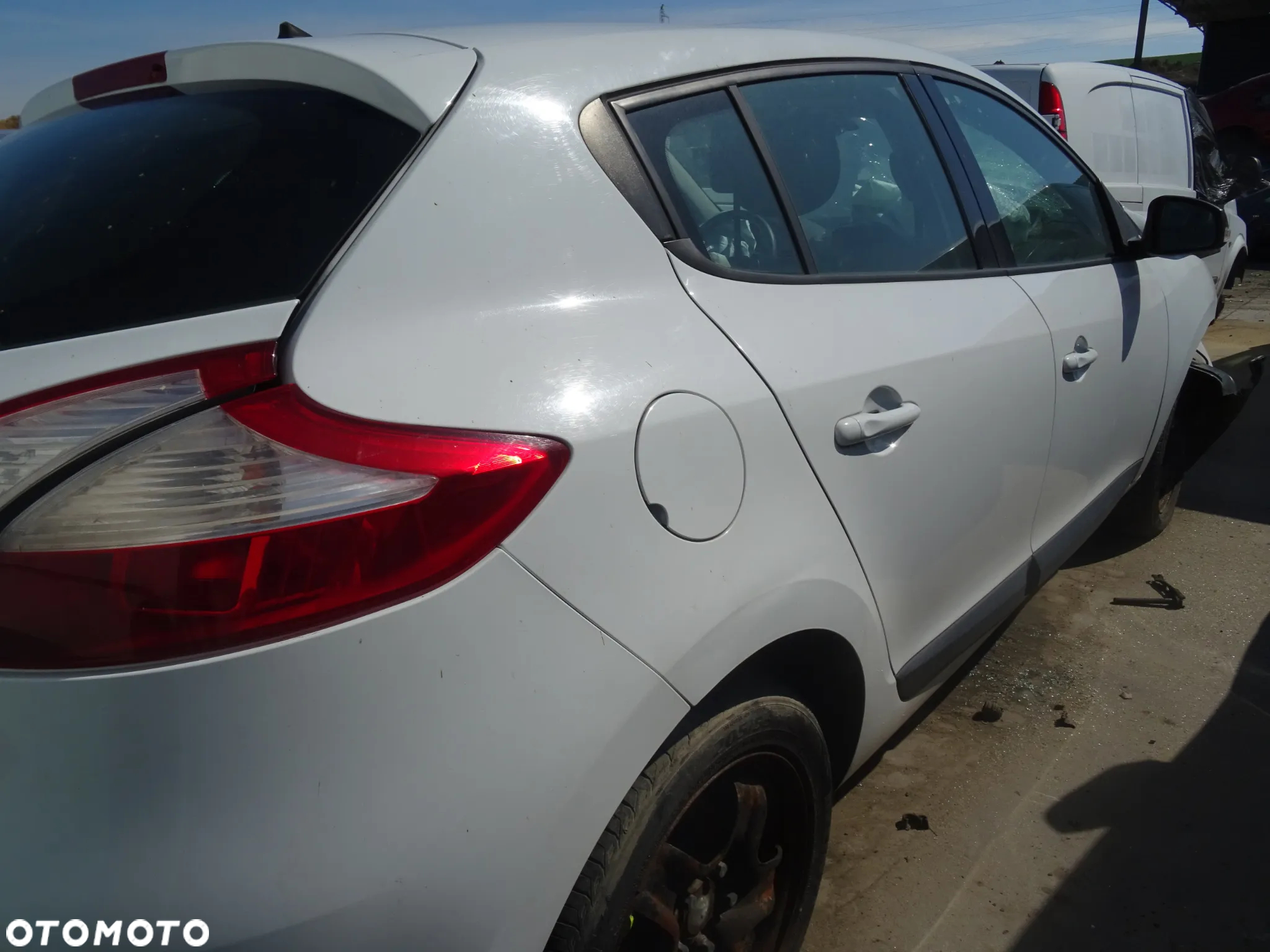 Renault Megane 2011 lakier(0v369) bez silnika na części klapa błotnik drzwi zderzak - 4