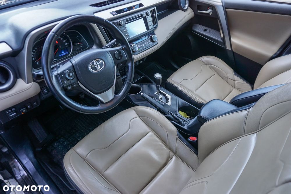 Toyota RAV4 - 24