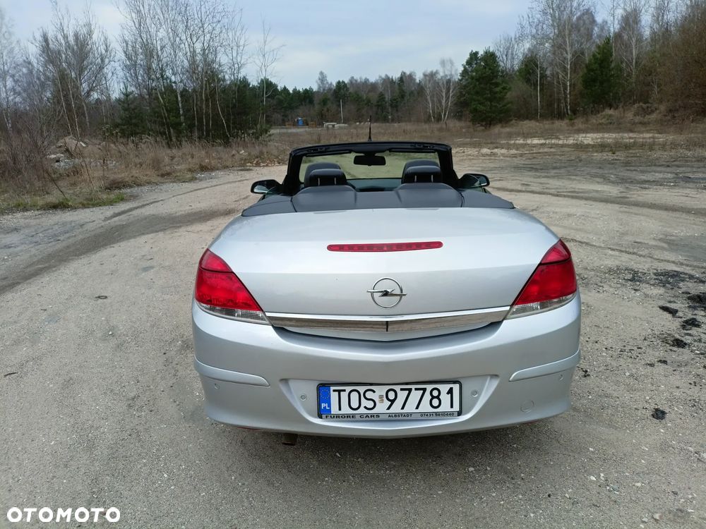 Opel Astra 1.8 Cosmo - 33