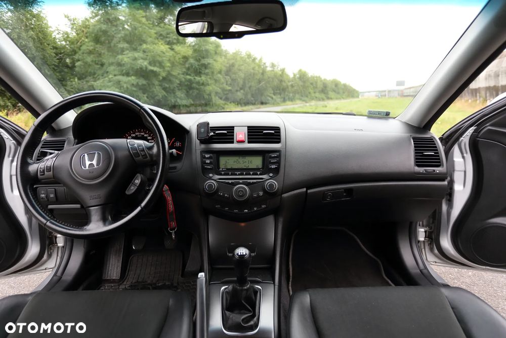 Honda Accord 2.0 Sport - 11