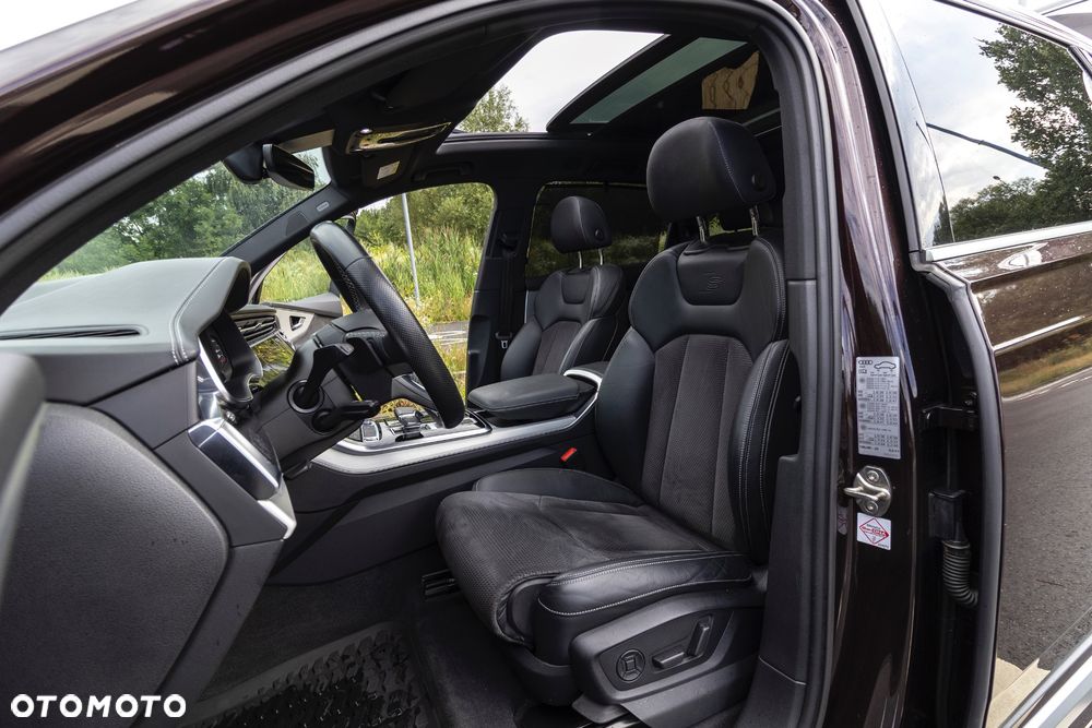 Audi Q7 45 TDI mHEV Quattro S Line Tiptr - 32