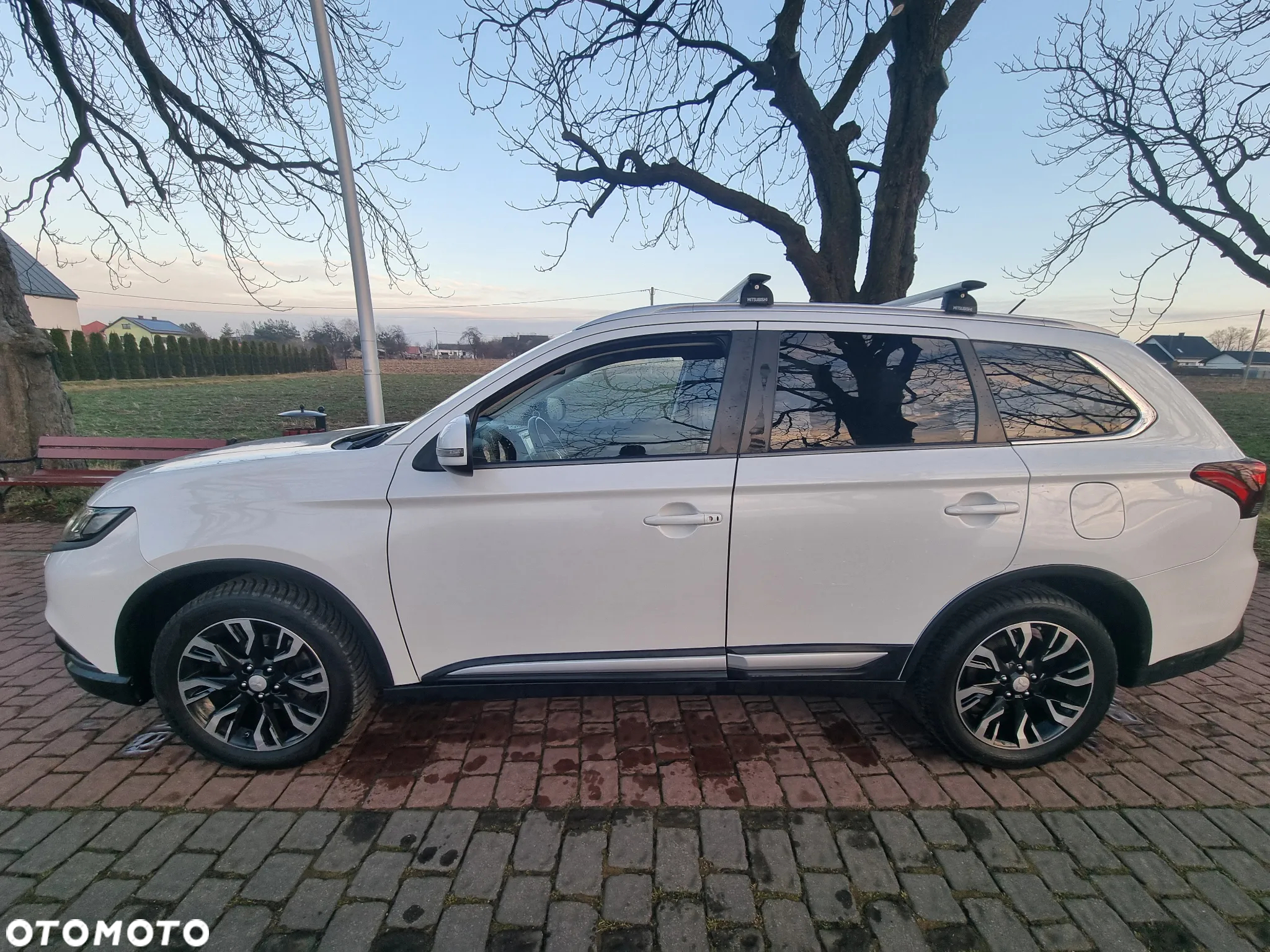 Mitsubishi Outlander 2.2 DID Intense + 4WD - 27