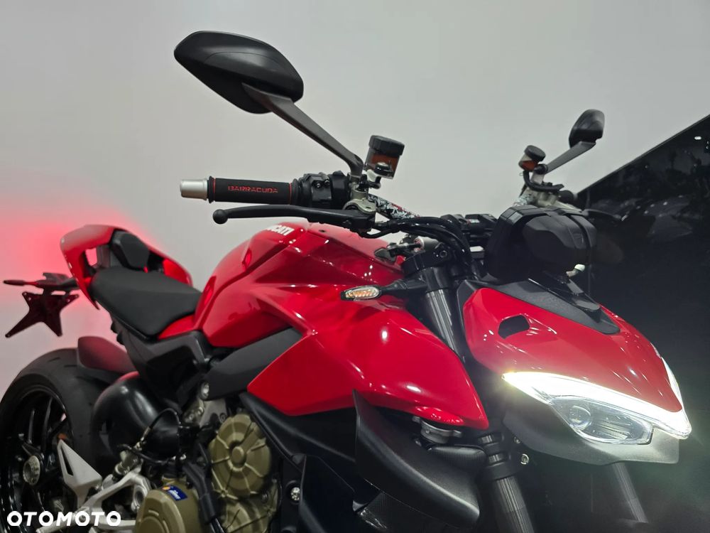 Ducati Streetfighter V4 - 4