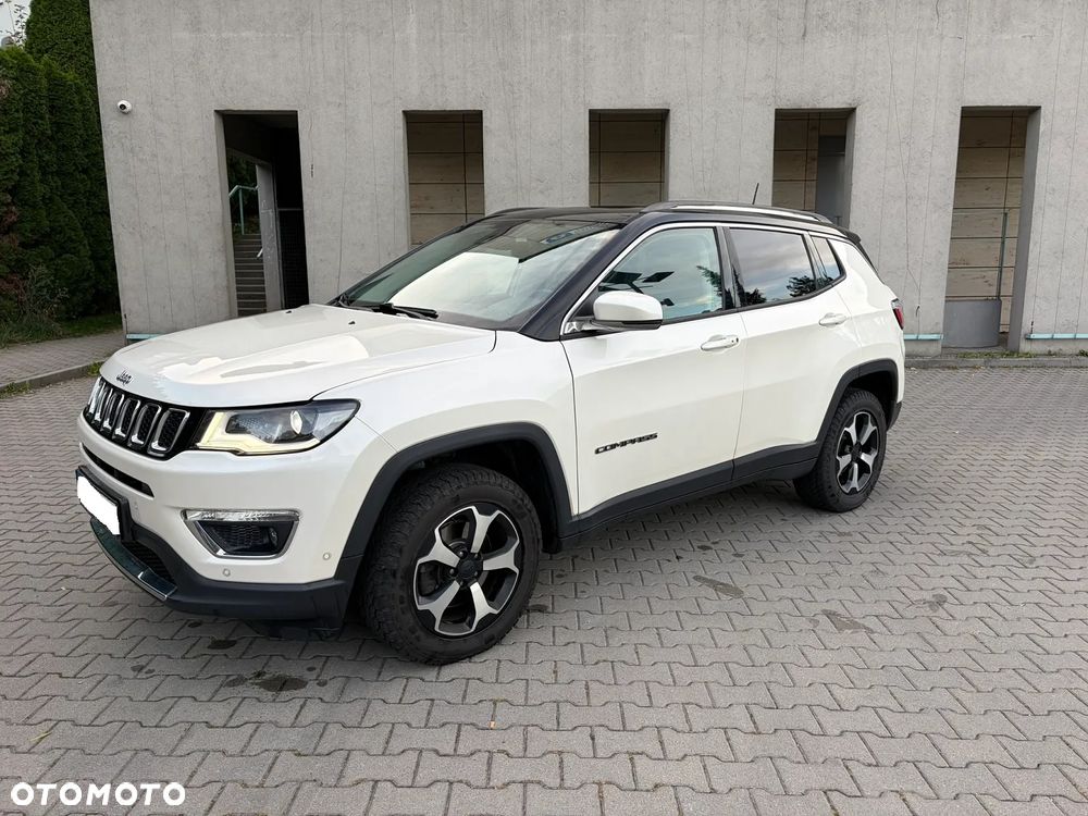 Jeep Compass - 32