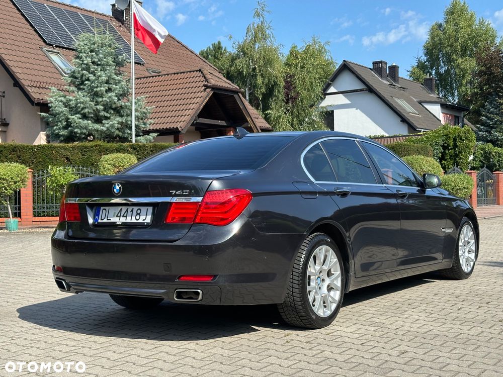 BMW Seria 7 740i - 10