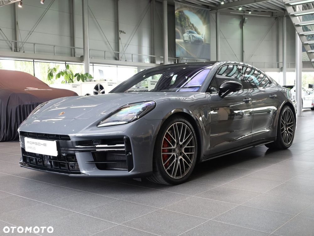 Porsche Panamera 2025 photo 2