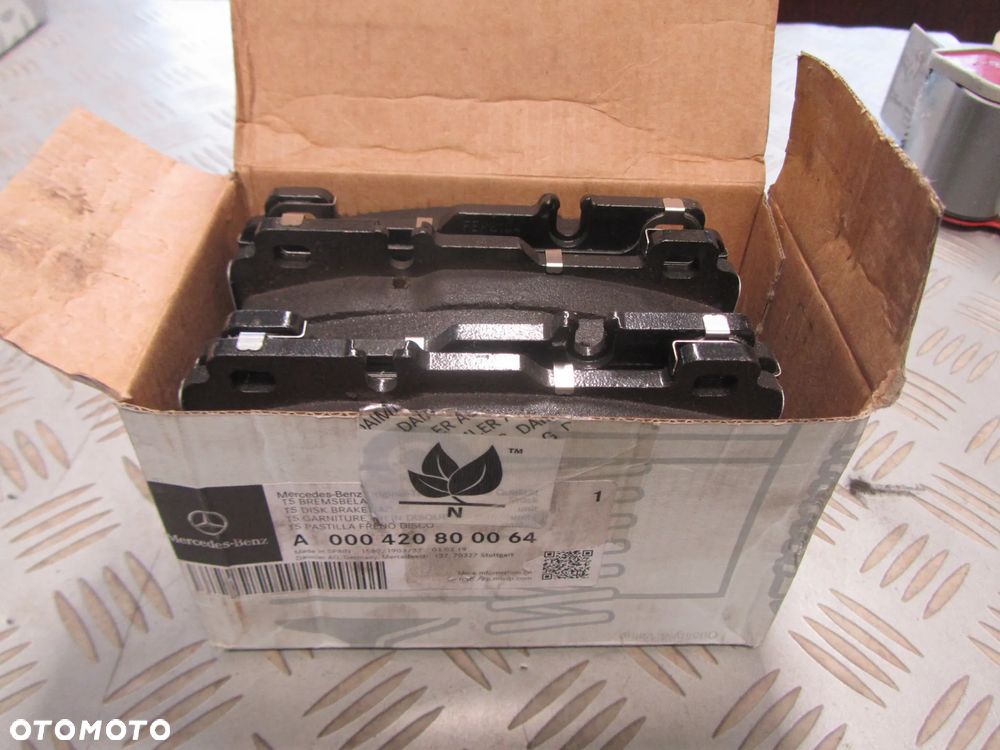 KLOCKI 0004208000 - 2