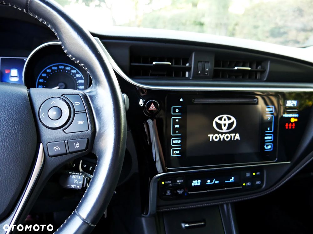 Toyota Auris 1.6 Premium - 10