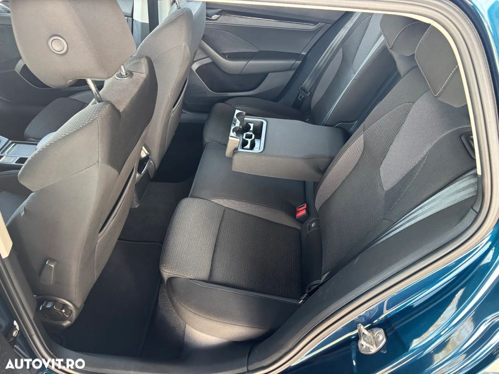 Skoda Octavia 2.0 TDI DSG Style - 35