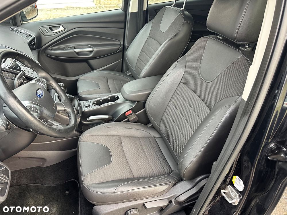 Ford Kuga 2.0 TDCi 4x4 Titanium - 20