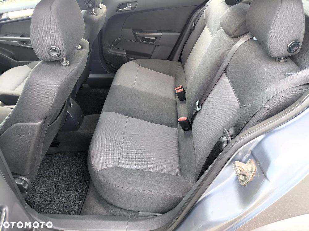 Opel Astra 1.4 Enjoy - 18
