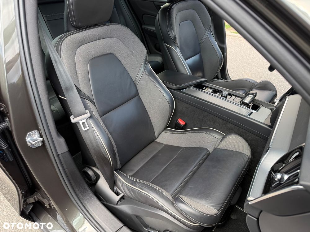 Volvo S60 B4 B R-Design - 19