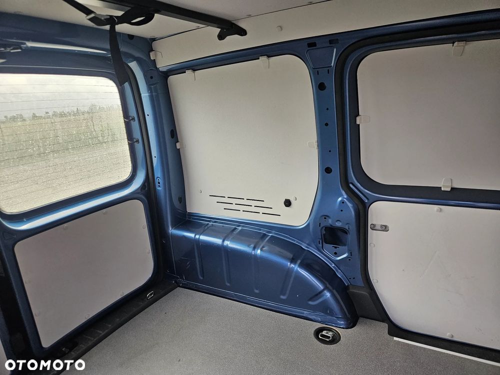 Volkswagen Caddy - 10