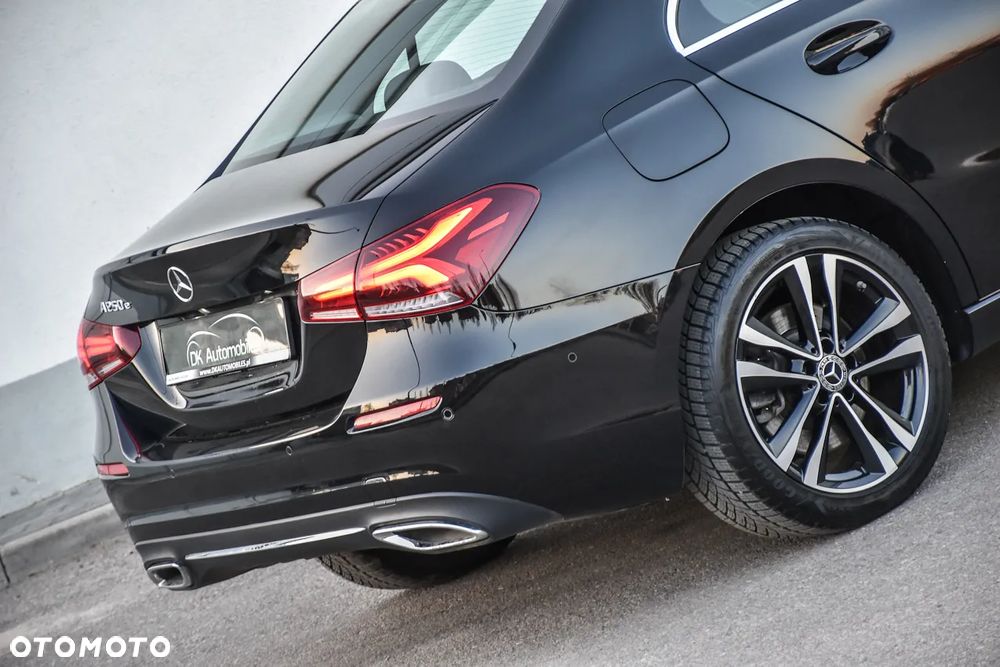 Mercedes-Benz Klasa A 250 e 8G-DCT Progressive Advanced - 13