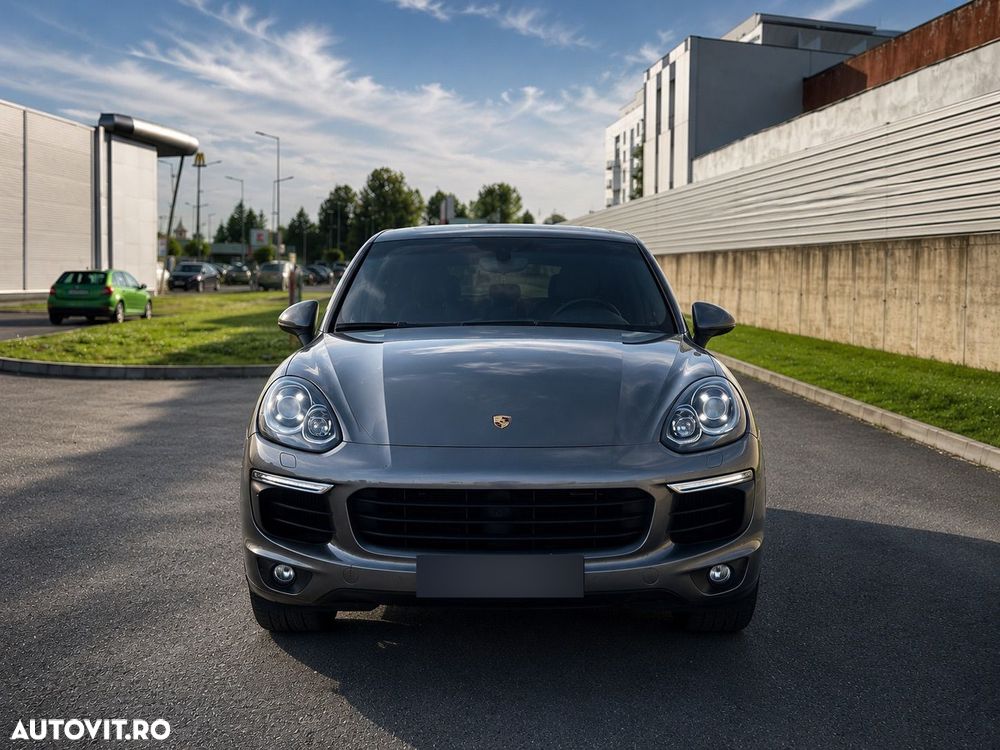 Porsche Cayenne 3.0 L - 3