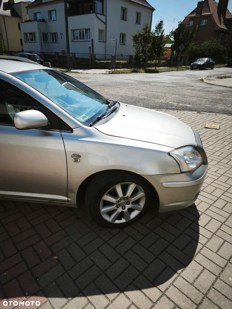 Toyota Avensis 2.0 D-4D Luna - 7