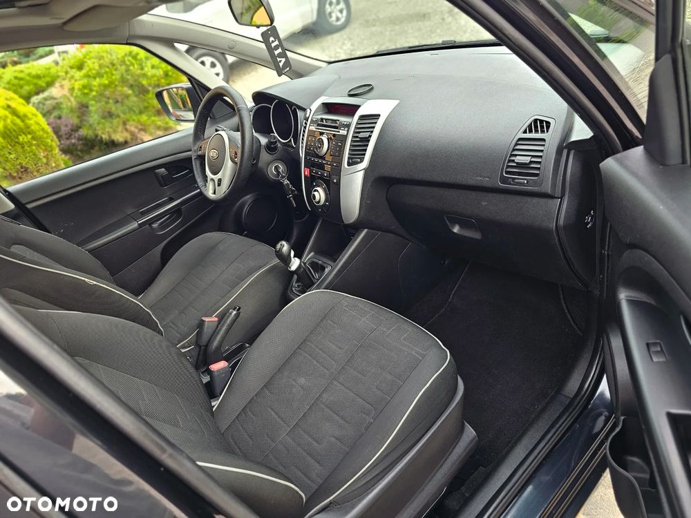 Kia Venga 1.4 CVVT ISG Vision - 9