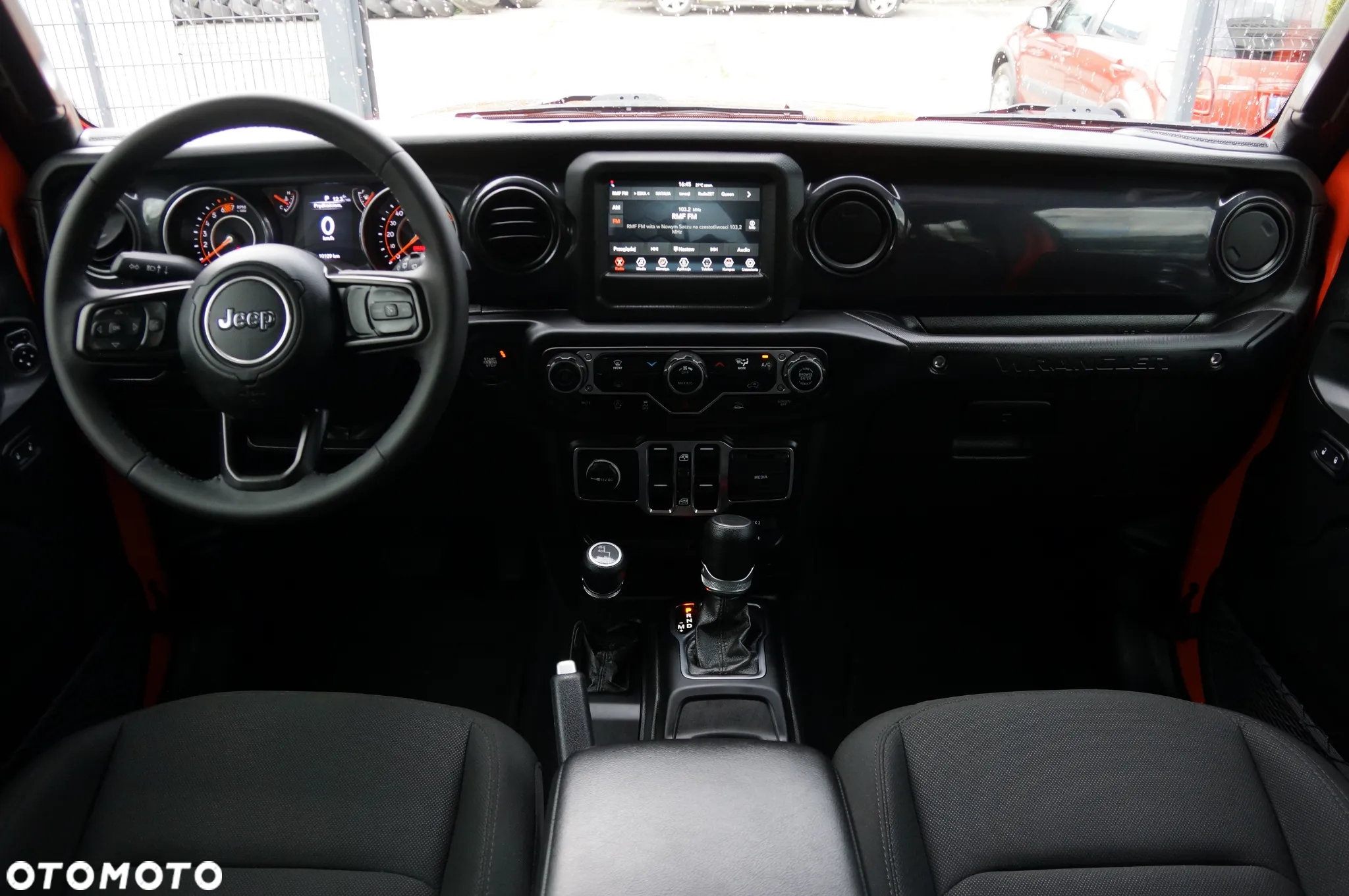 Jeep Wrangler - 10