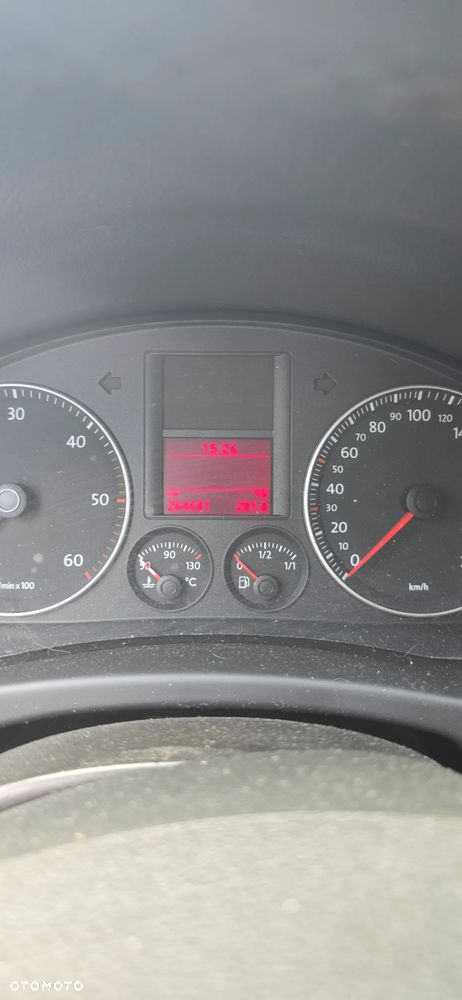 Volkswagen Golf - 10