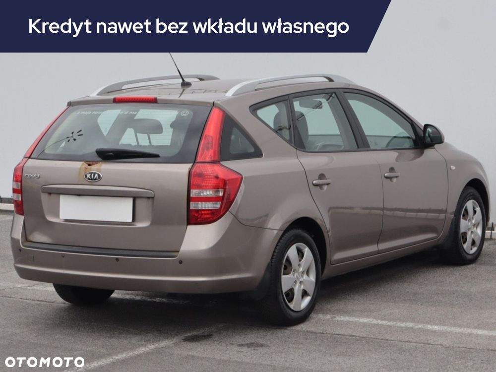 Kia Ceed - 7