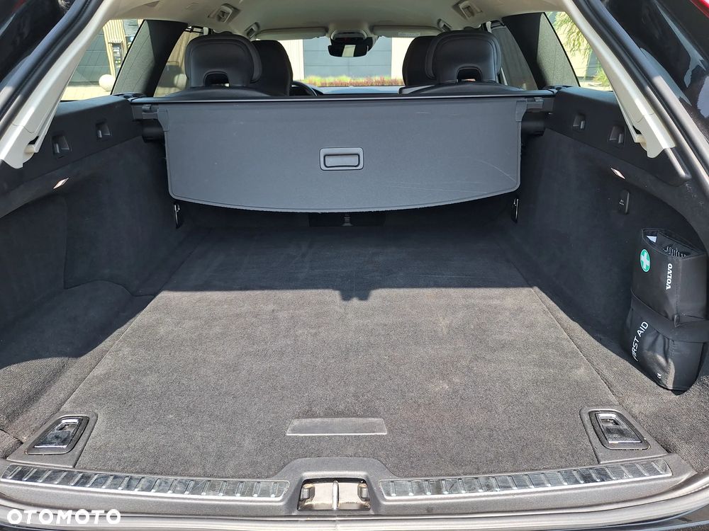 Volvo V90 T8 AWD Plug-In Hybrid Inscription - 11