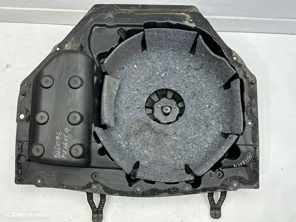Bacia Fundo Mala / Base Pneu Suplente - Renault Megane IV (2016) - 2