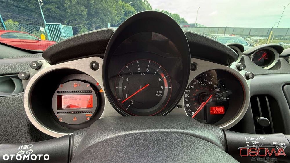 Nissan 370 Z - 27