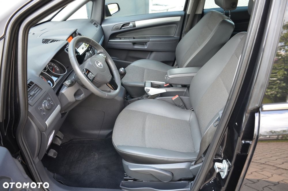 Opel Zafira 1.8 Cosmo - 19