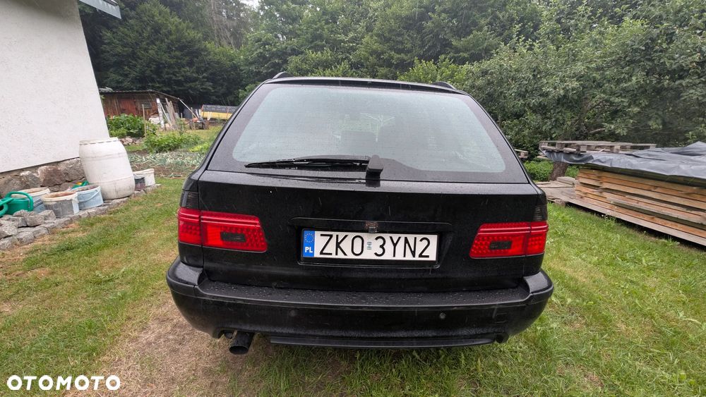 BMW Seria 5 523i - 8