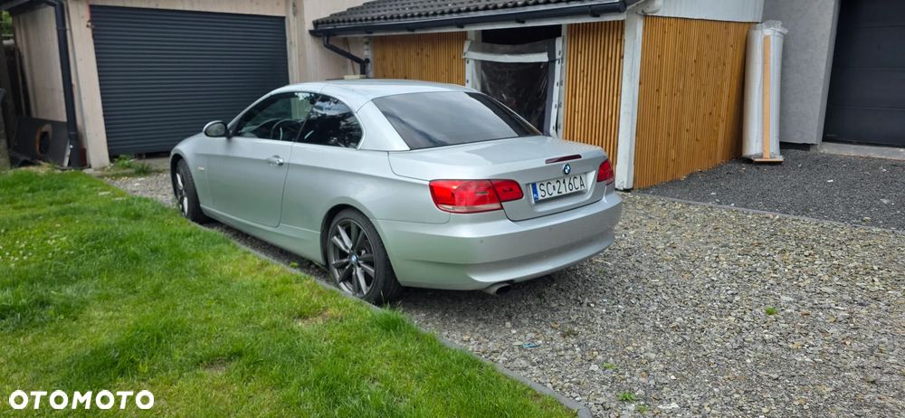 BMW Seria 3 320i - 4