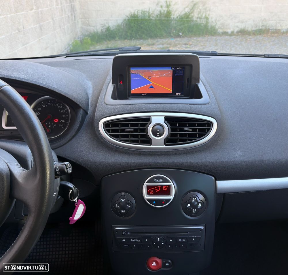 Renault Clio 1.2 16V Dynamique S - 19