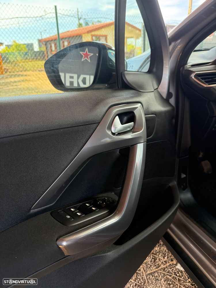 Peugeot 2008 PureTech 82 Style - 13