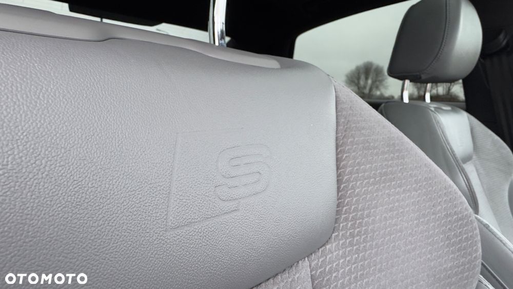 Audi A4 Limousine 2.0 TDI DPF clean diesel S line Sportpaket - 37