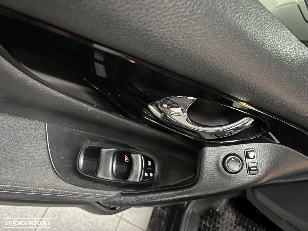 Nissan Qashqai 1.5 dCi DPF acenta - 10