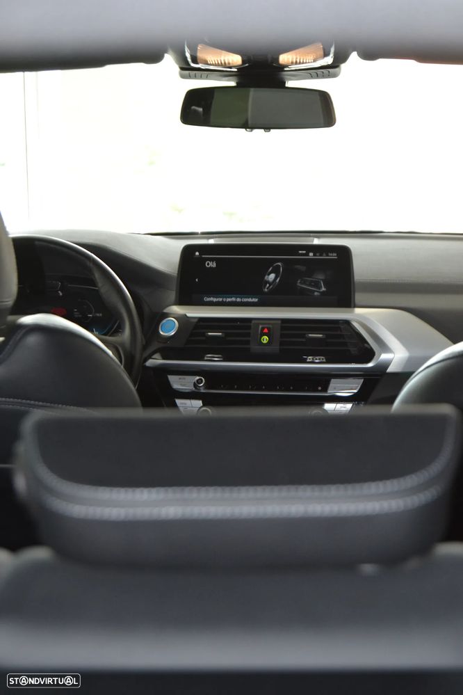 BMW iX3 Impressive - 10