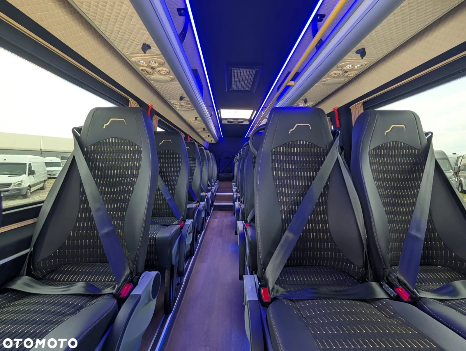 Mercedes-Benz Sprinter 517 - 16