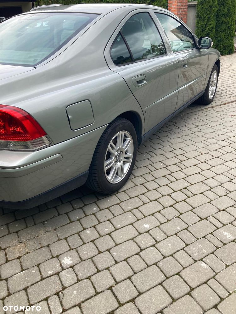 Volvo S60 2.0 T - 12