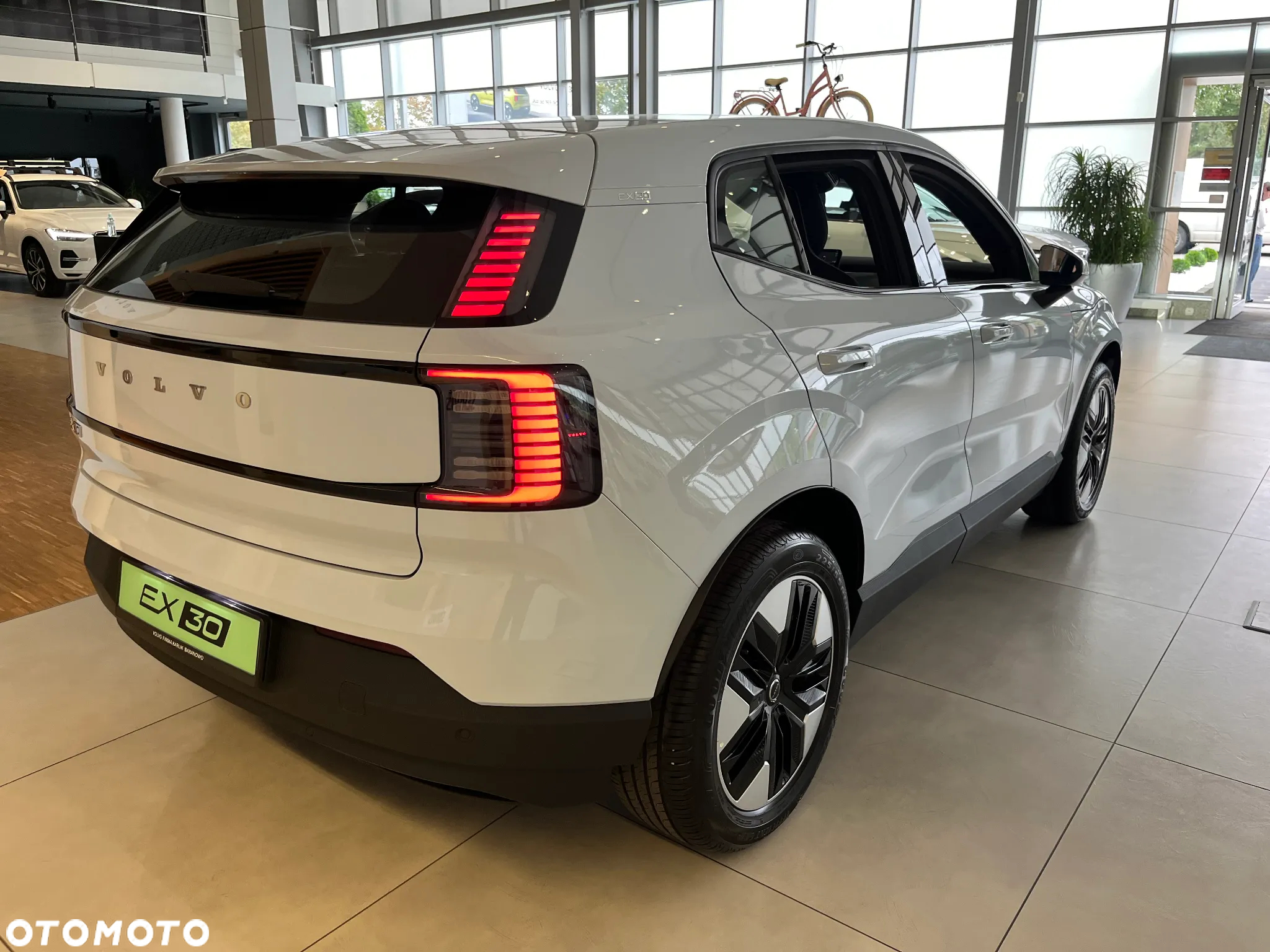 Volvo EX30 69kWh Single Motor Long Range Core - 4