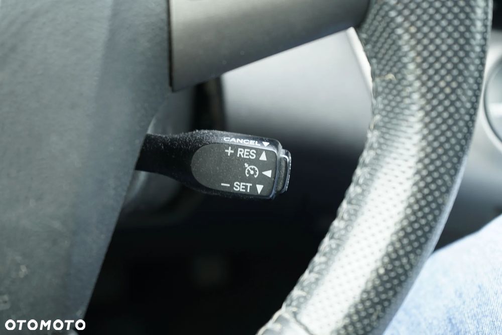 Toyota RAV4 2.0 VVT-i Premium - 27