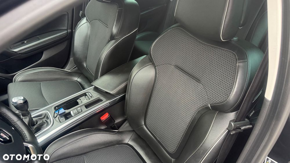 Renault Megane 1.2 16V TCe Energy Bose - 35